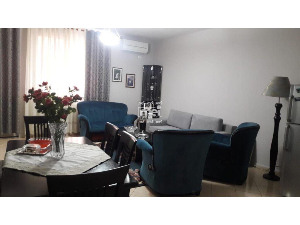 JEPET ME QIRA APARTAMENT 2+1+2 NE QENDER!