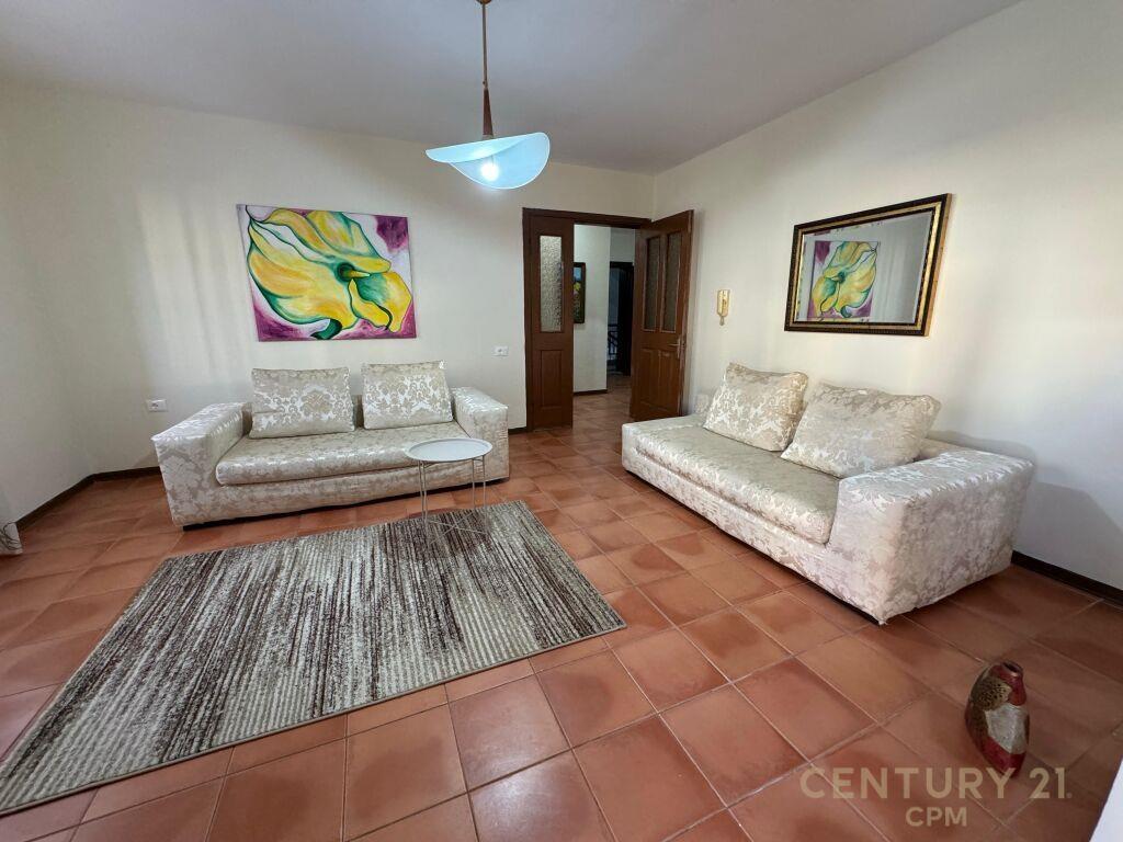 Apartament 1+1 me qira ne Qender, tek Piazza!