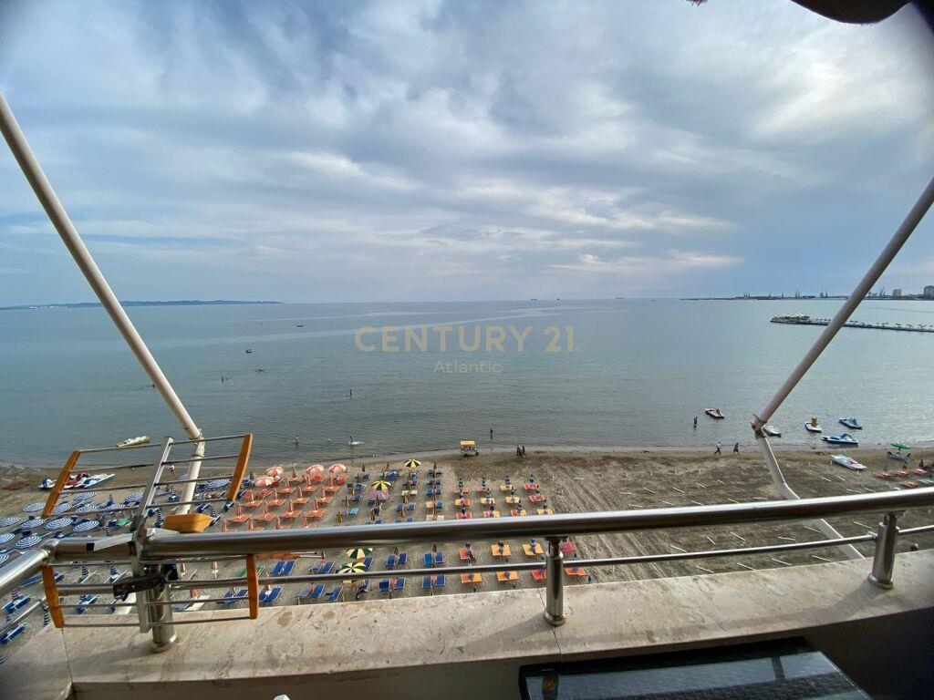 JEPET ME QIRA APARTAMENT 3+1+2 ME PAMJE BALLORE DETI, NE PLA