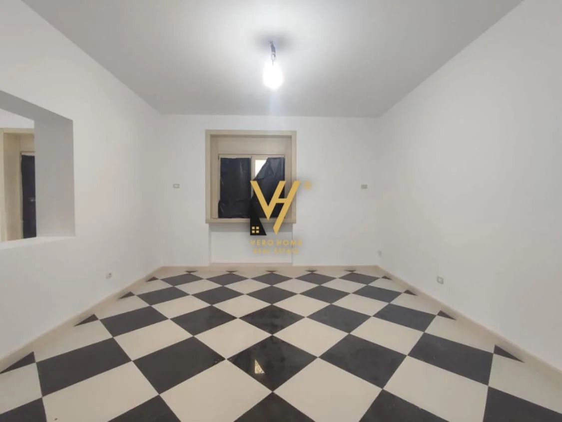 ZYRE 150 M2 ME QERA TE STADIUMI DINAMO 2.000 EURO