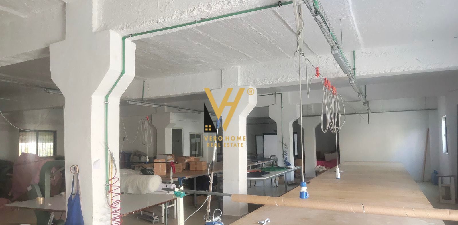 MAGAZINE ME QERA TE FABRIKA E QELQIT 4.000 EURO