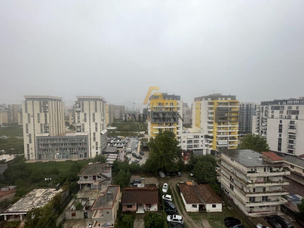 3+1 ME QERA TEK KRYQEZIMINI LAPRAKES!