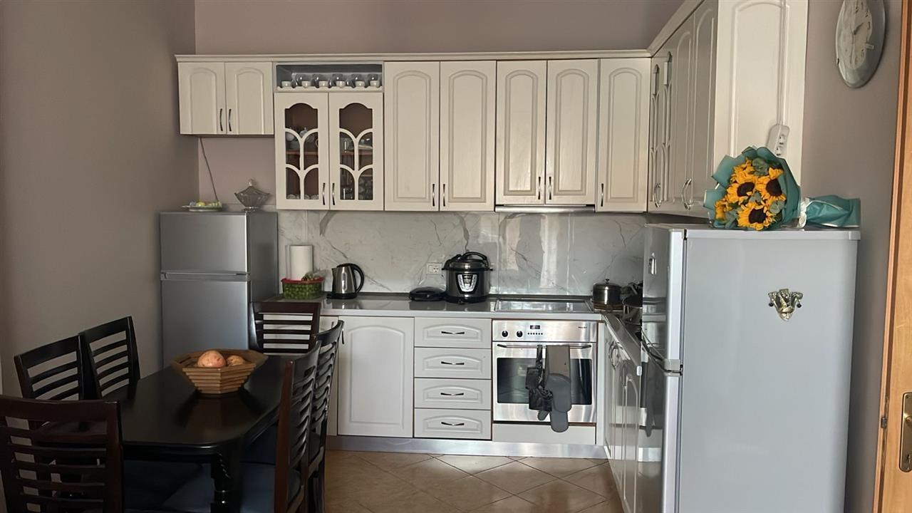 Apartament me qera 2+1 i mobiluar kati 2 (85 m2) – Astir