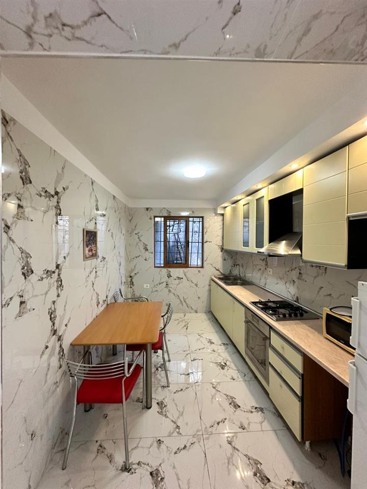 Jepet me qira apartament 3+1 tek gjykata| Durres