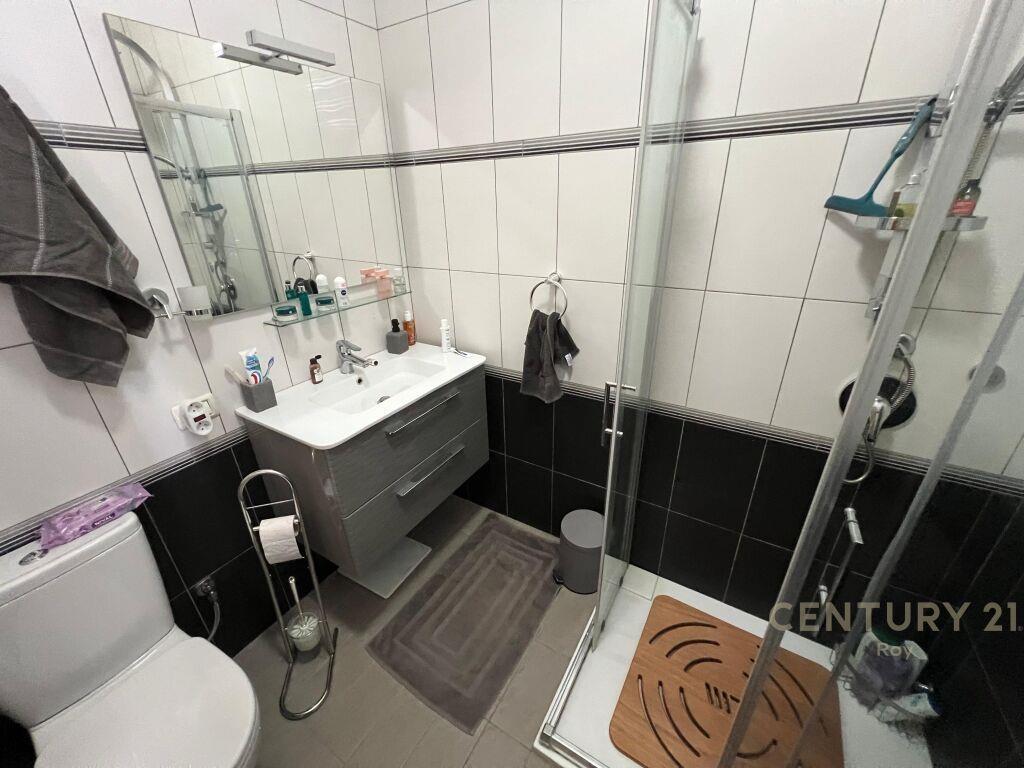 Shitet Apartament 2+1 në Mali i Robit, Durrës !!