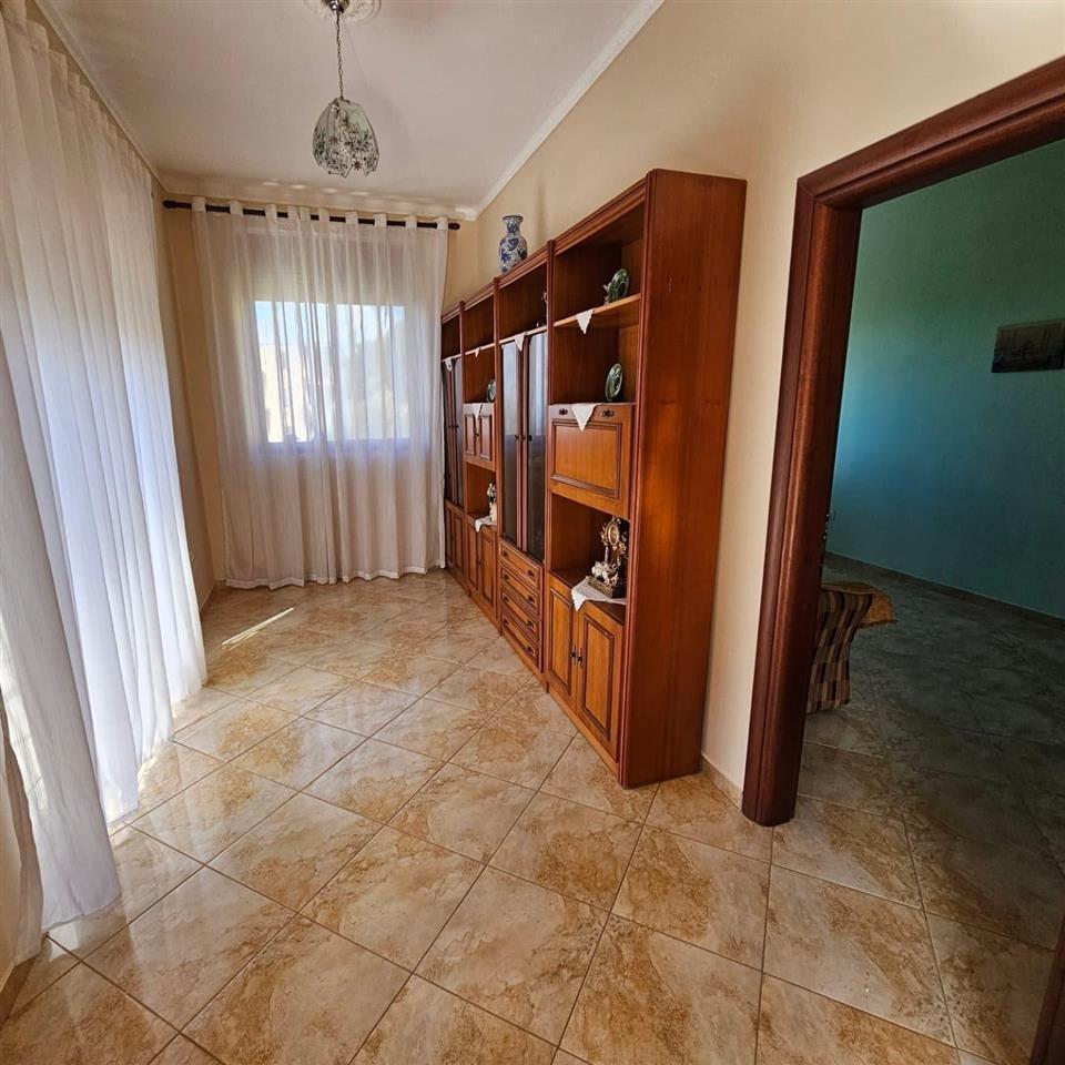 SHITET VILE 2 KATESHE UJI FTOHT VLORË ! 181m2 . 500 M2 TRUAL
