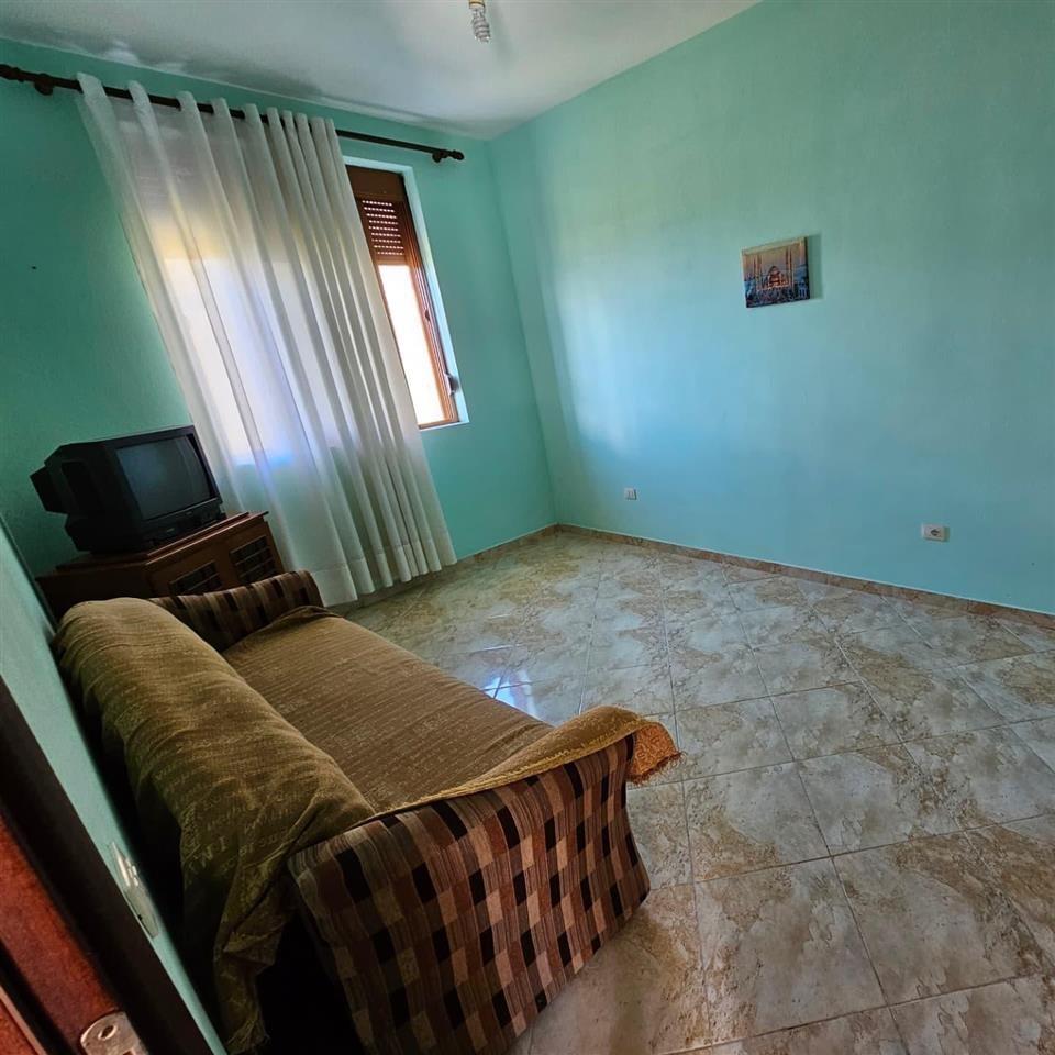 SHITET VILE 2 KATESHE UJI FTOHT VLORË ! 181m2 . 500 M2 TRUAL