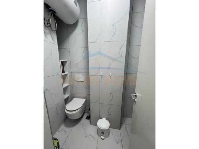 Shitet, Garsoniere, 21 Dhjetori, Tiranë