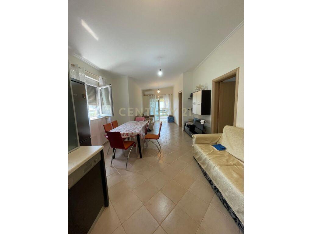 JEPET ME QIRA APARTAMENT 2+1+2 TE LURA 3 NE GJIRIN E LALZIT!