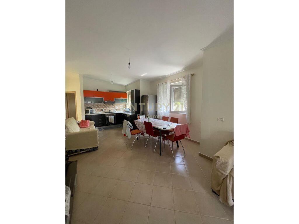 JEPET ME QIRA APARTAMENT 2+1+2 TE LURA 3 NE GJIRIN E LALZIT!