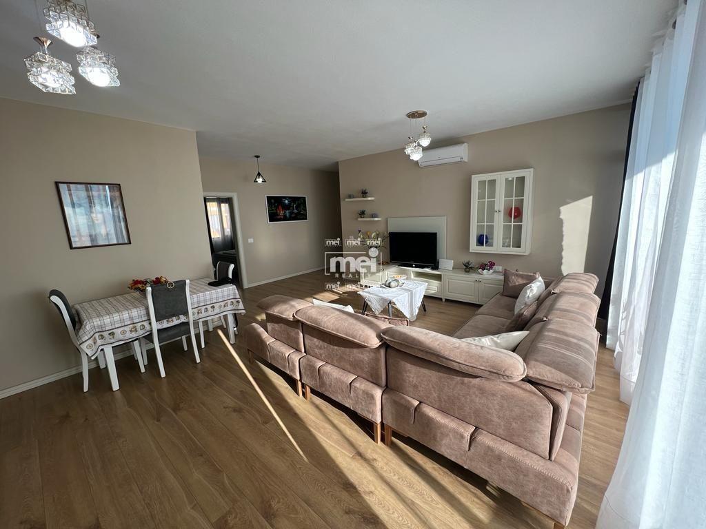 JEPET ME QIRA APARTAMENT 2+1 ME PAMJE NGA DETI, VILA E ZOGUT