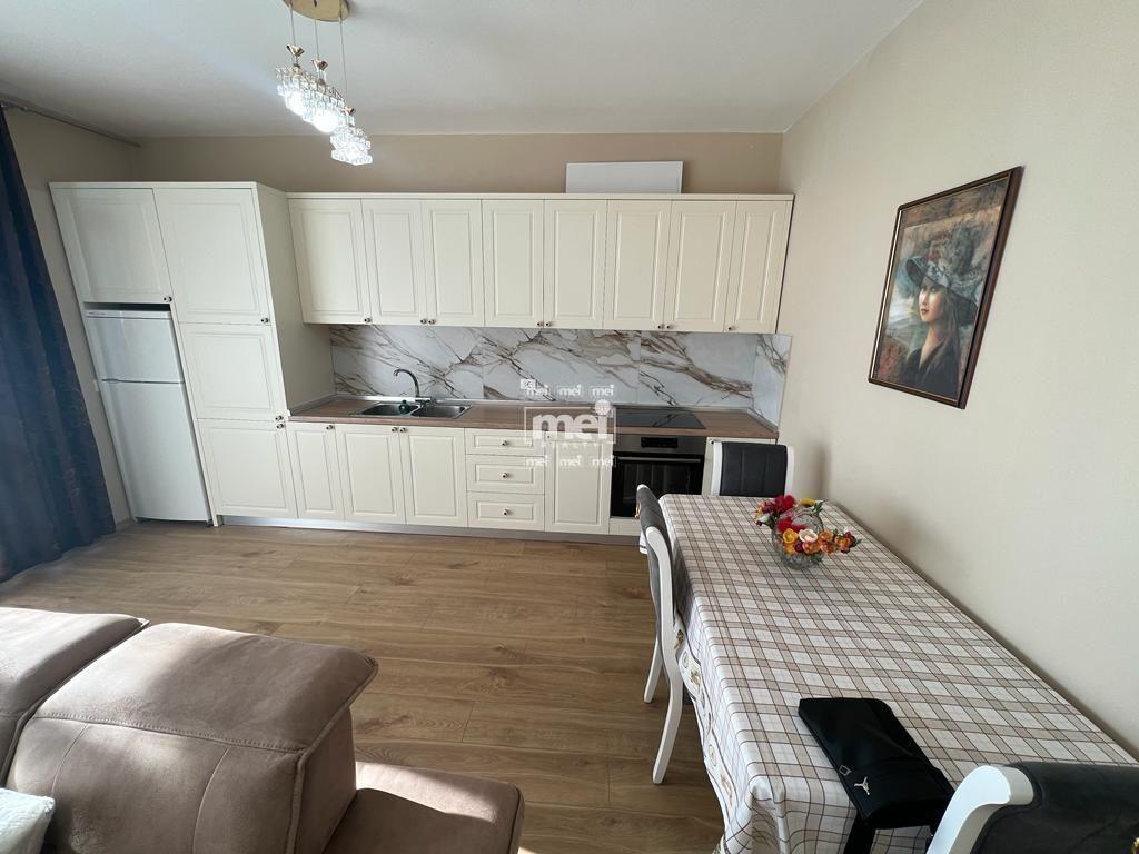 JEPET ME QIRA APARTAMENT 2+1 ME PAMJE NGA DETI, VILA E ZOGUT