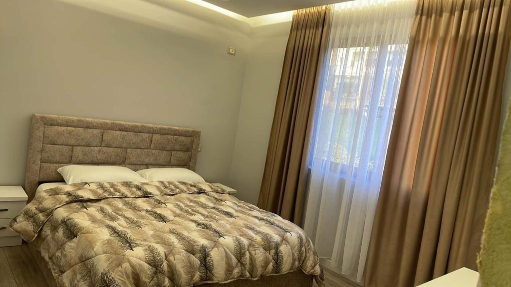 JEPET ME QERA SHTEPI 2 KATESHE NE GOLEM!