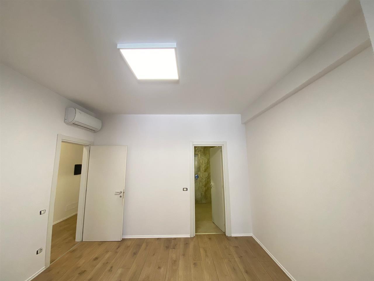 QERA AMBIENT ZYRASH BLLOKU TIRANË