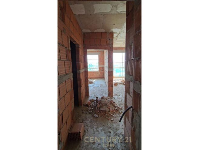Apartament 1+1 për Shitje në Kamëz !