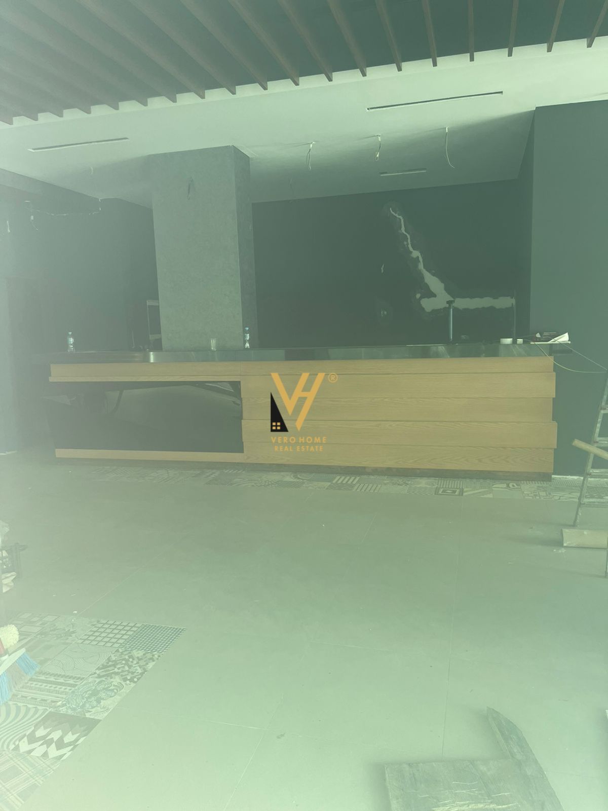 JEPET BAR – KAFE ME QERA TEK UNAZA E RE 1.800 EURO