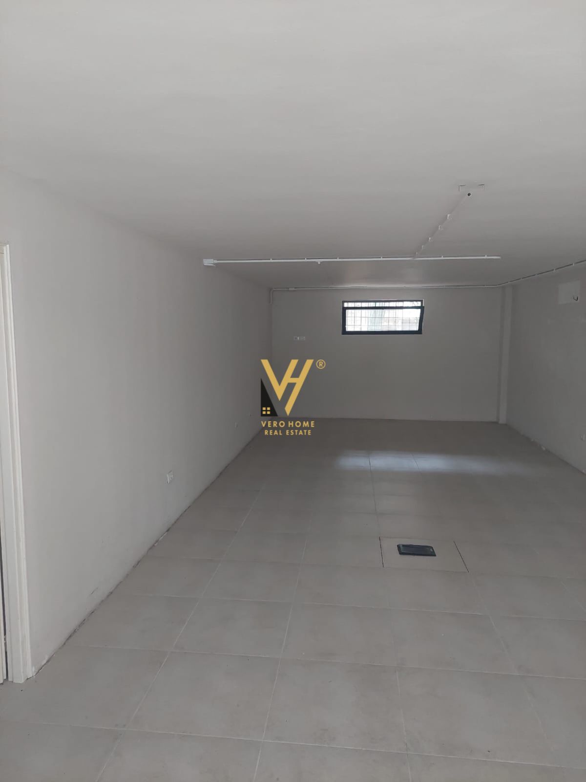 DYQAN 105 M2 ME QERA TE PALLATET AGIMI 1.300 EURO