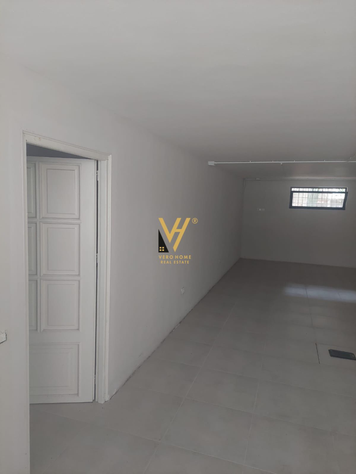 DYQAN 105 M2 ME QERA TE PALLATET AGIMI 1.300 EURO