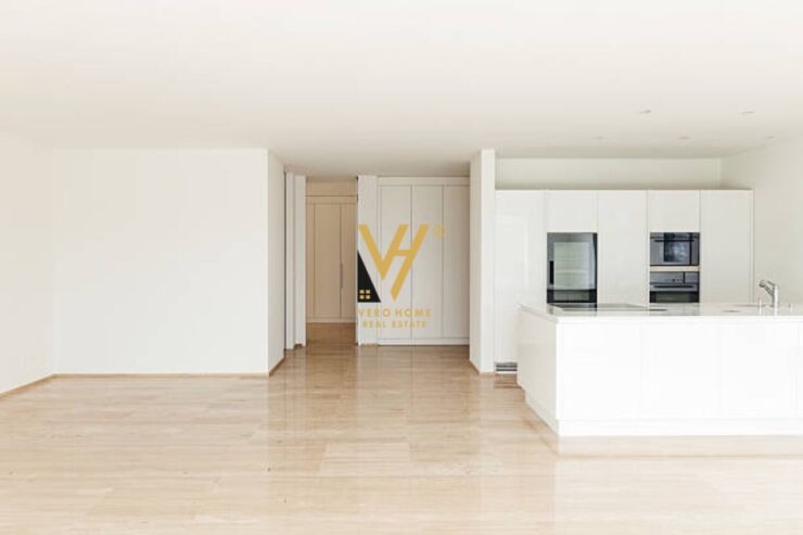 2+1+2 TE GARDA NE BLLOK 360.000 EURO