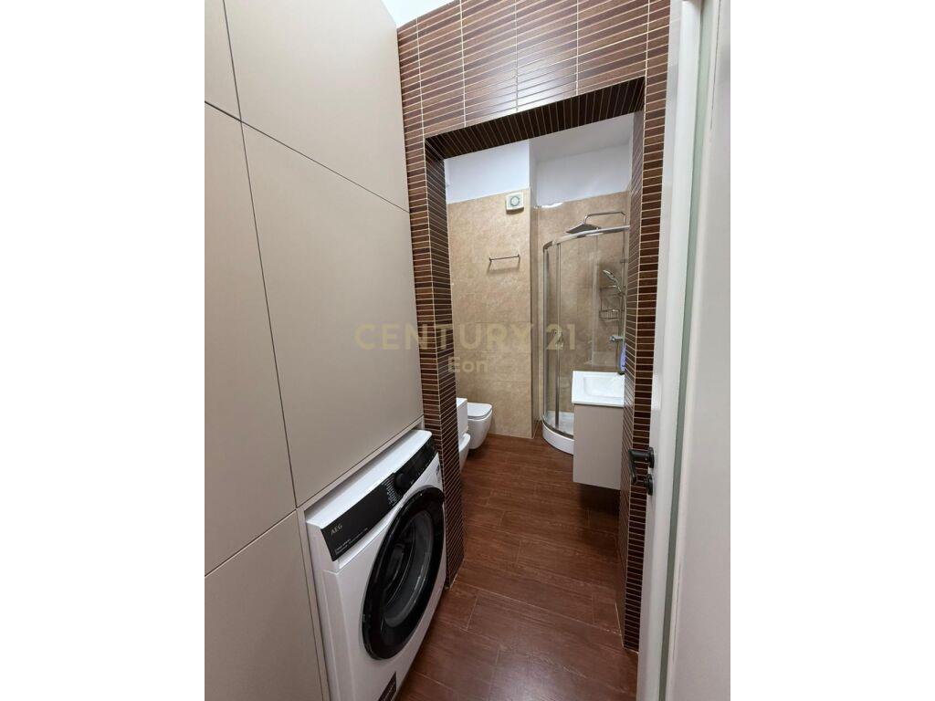 Super Apartament 3+1+2 për Qira në Qendrën e Durrësit !