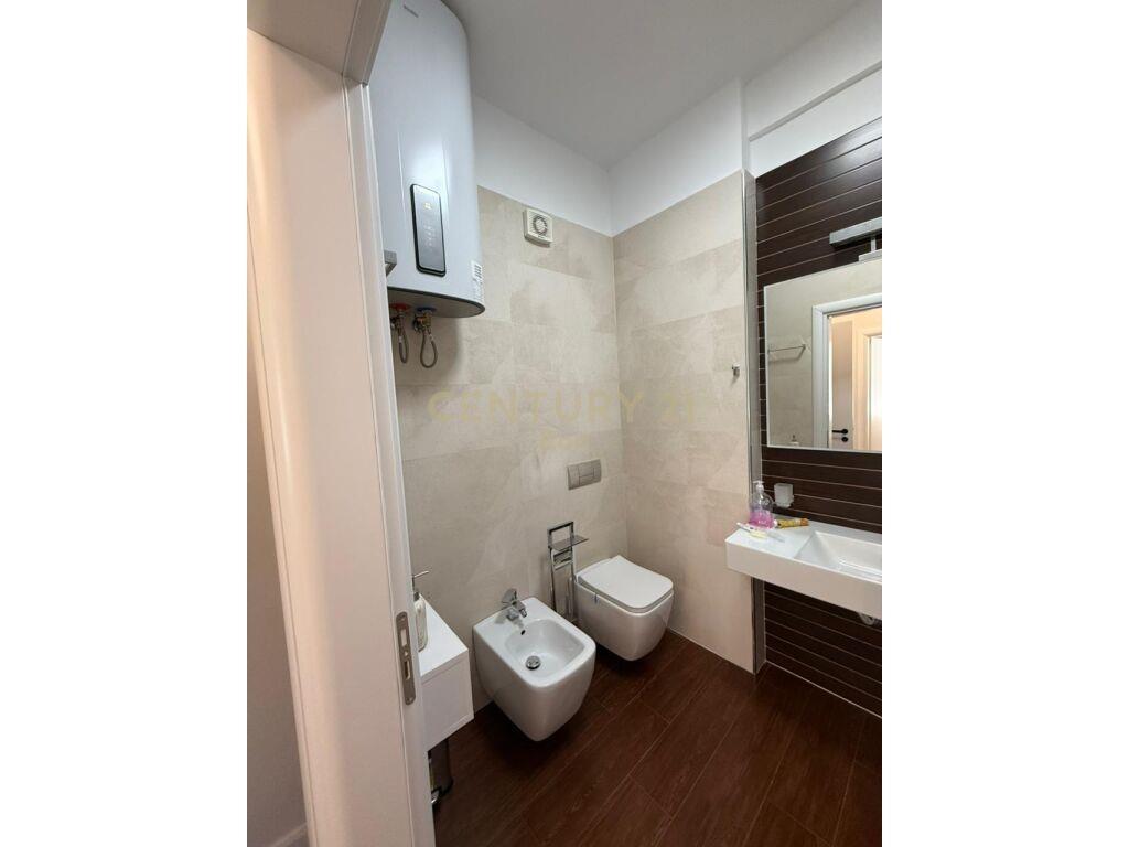 Super Apartament 3+1+2 për Qira në Qendrën e Durrësit !