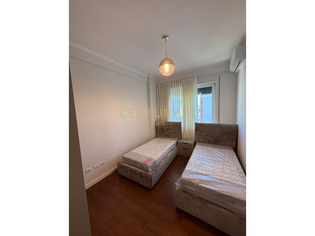 Super Apartament 3+1+2 për Qira në Qendrën e Durrësit !