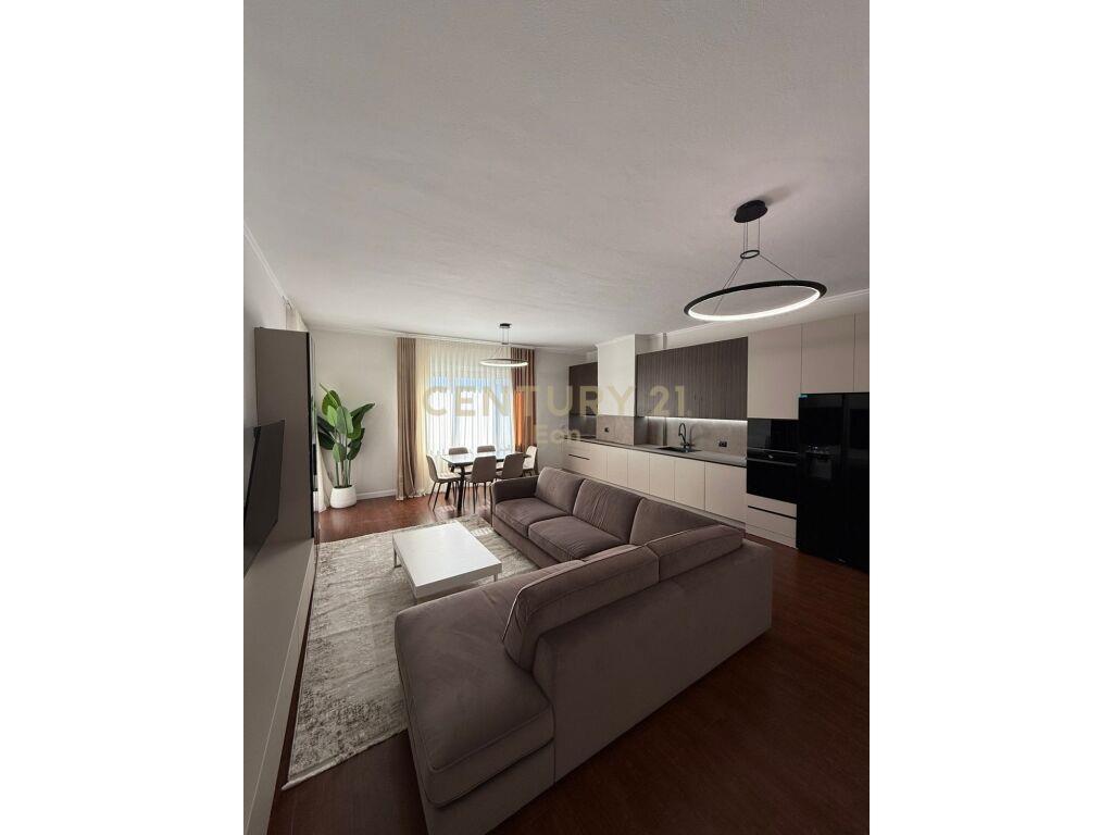 Super Apartament 3+1+2 për Qira në Qendrën e Durrësit !