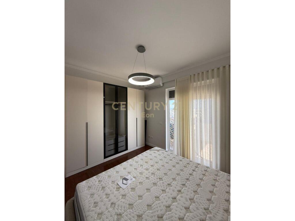 Super Apartament 3+1+2 për Qira në Qendrën e Durrësit !