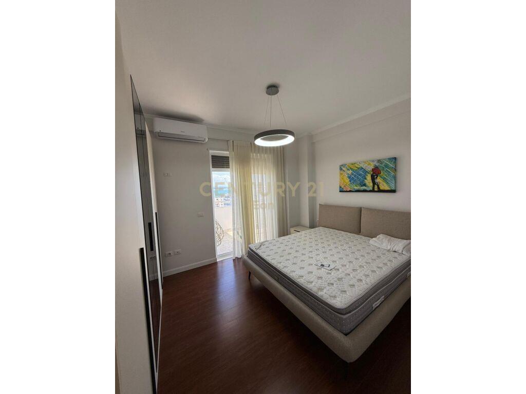Super Apartament 3+1+2 për Qira në Qendrën e Durrësit !