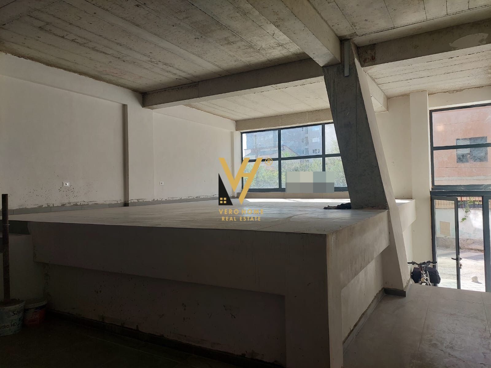 DYQAN 146 M2 TE RRUGA QEMAL STAFA 322.000 EURO