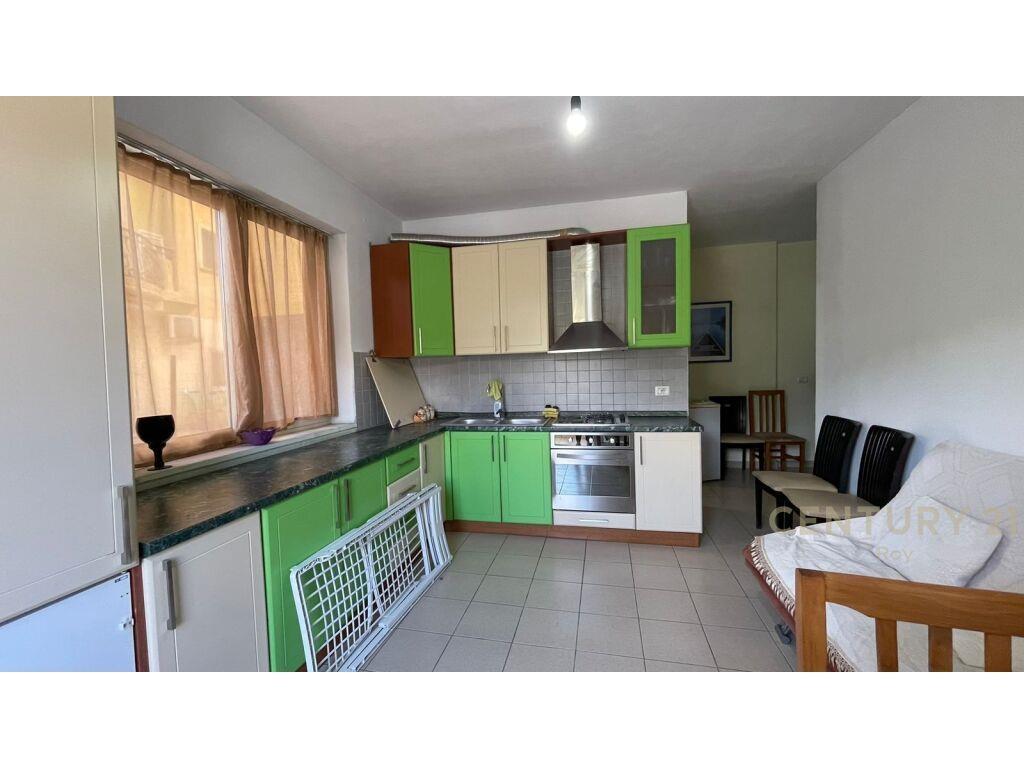 SHITET APARTAMENT 1+1 TEK SHKEMBI I KAVAJES!