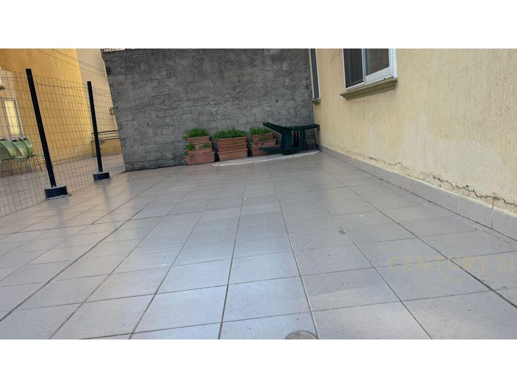 SHITET APARTAMENT 1+1 TEK SHKEMBI I KAVAJES!