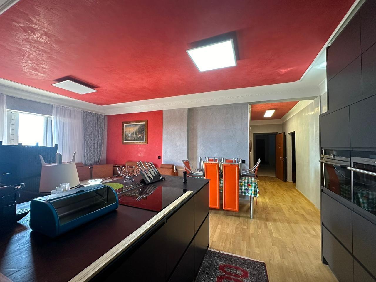 SHITET APARTAMENT 2+1+2 NË SARANDË