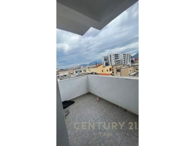 SHITET APARTAMENT 2+1 NE RRUGEN BARDHYL, PRANE BAR OSLOS.