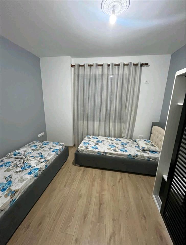 Jepet apartament 2+1+2 me qera ne Vlore