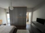 APARTAMENT ME QERA TEK KOPËSHTI ZOOLOGJIK