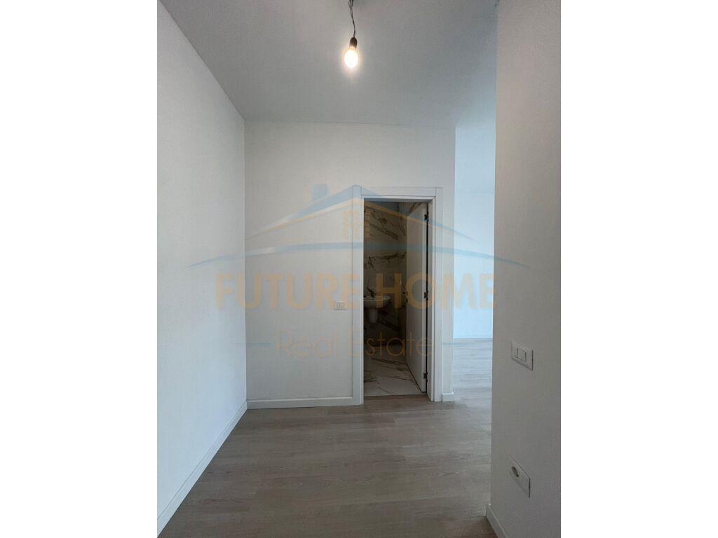 Qera, Apartament 2+1, Myslym Shyri, Tiranë.