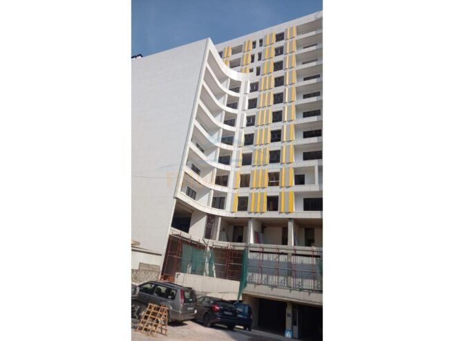 Shitet, Apartament 1+1,Zogu i Zi , Tiranë.