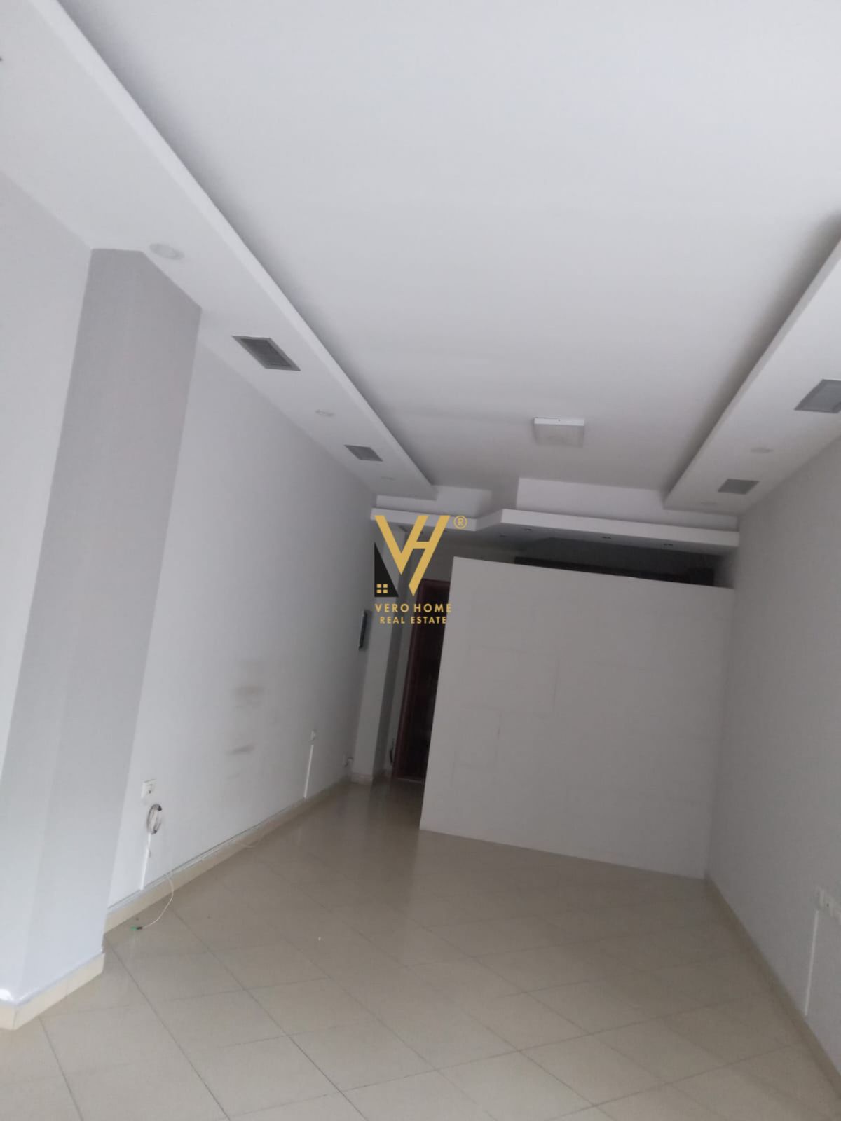 AMBIENT 45 M2 TE PALLATI ME SHIGJETA 112.500 EURO