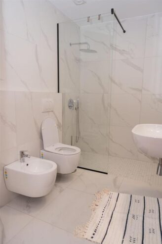 SHESIM APARTAMENT 3+1+2 TEK RR.BARRIKADAVE