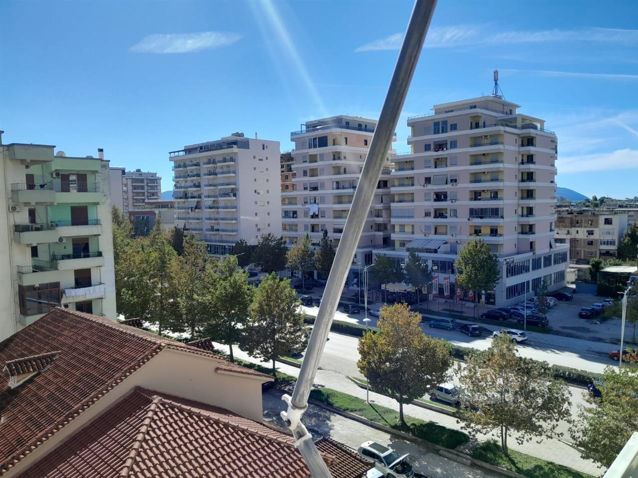 Jepet me qera VJETORE apartament 1+1