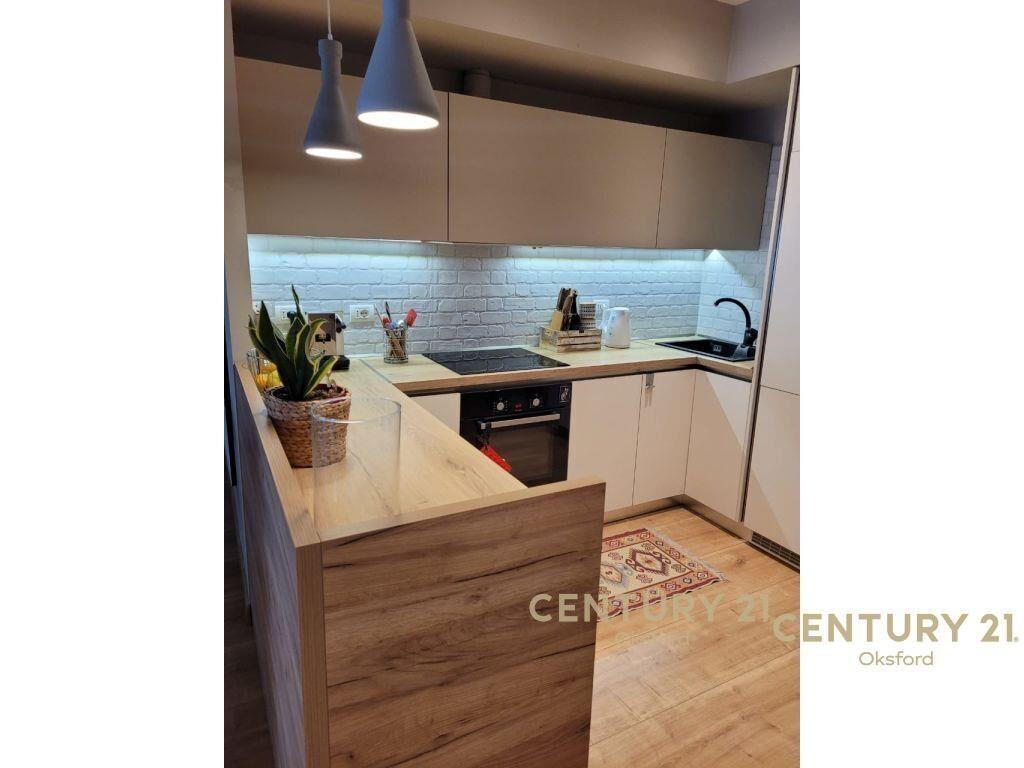 APARTAMENT PER QIRA 2+1 TEK 21 DHJETORI (KOMPLEKSI MAGNET)!
