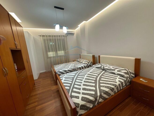 Shitet, Apartament 2+1+Post Parkimi, Liqeni i Thate, Tirane