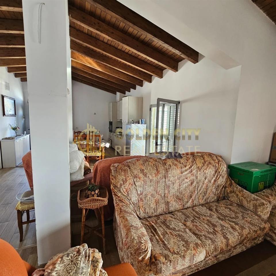 JEPET ME QERA 2+1+2 PLAZH