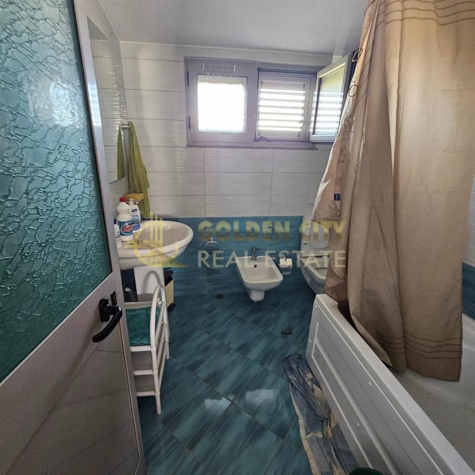 JEPET ME QERA 2+1+2 PLAZH