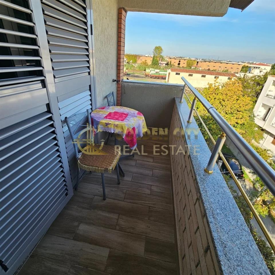 JEPET ME QERA 2+1+2 PLAZH