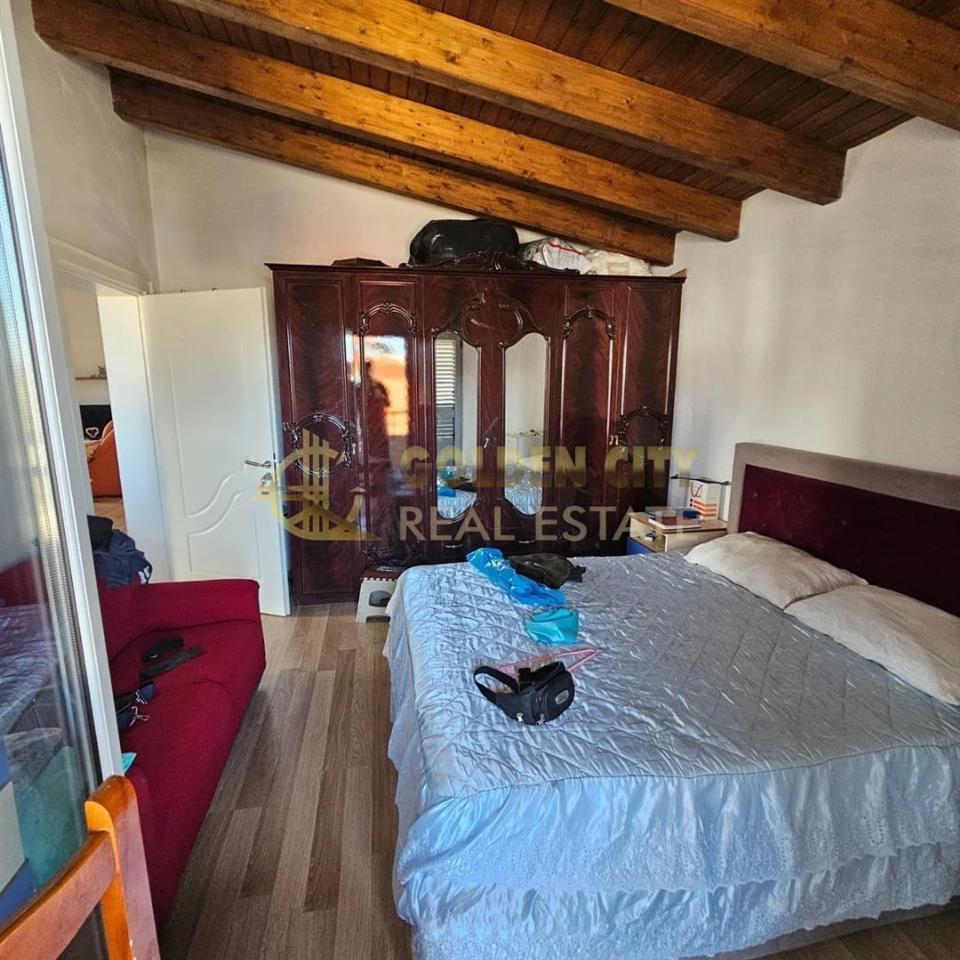 JEPET ME QERA 2+1+2 PLAZH