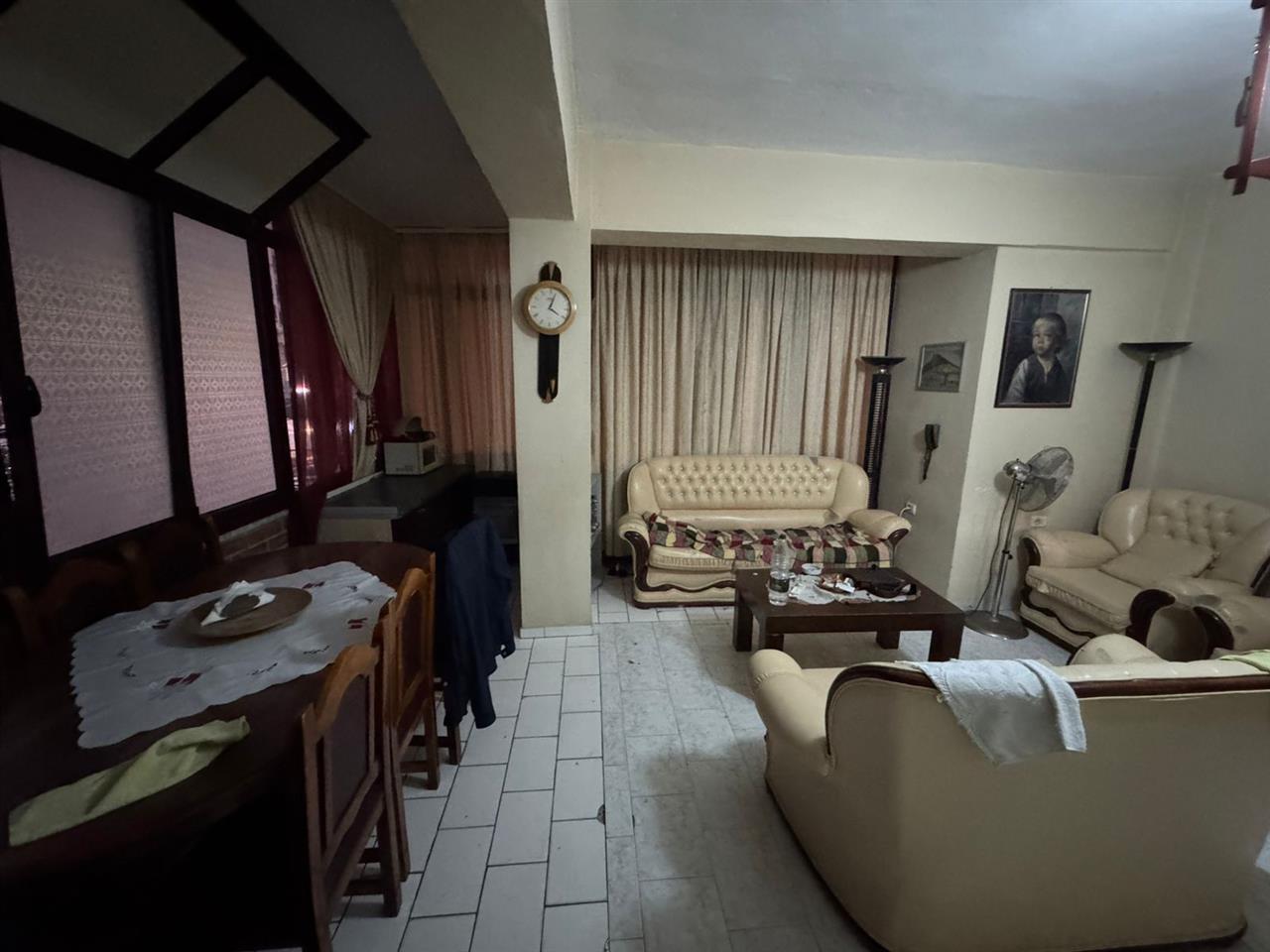 JEPET ME QERA APARTAMENT TE VOLLGAT DURRES!