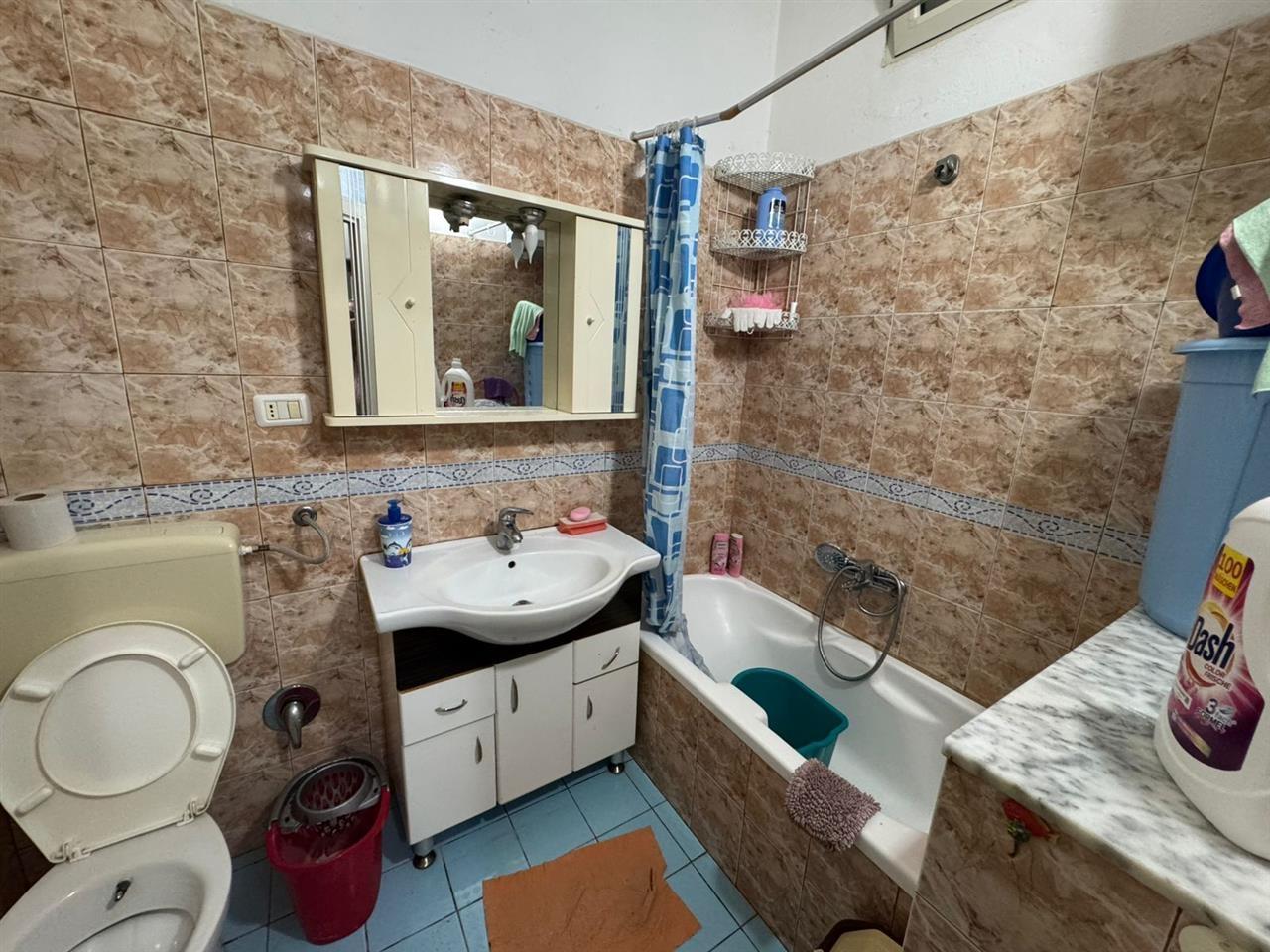 JEPET ME QERA APARTAMENT TE VOLLGAT DURRES!