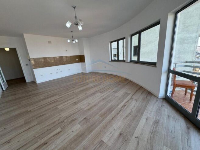 Shitet,Apartament 1+1, Zogu i Zi ,Tiranë.